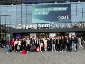 Mehr über den Artikel erfahren Zu Besuch auf der DKM – Die Leitmesse für die Versicherungsbranche